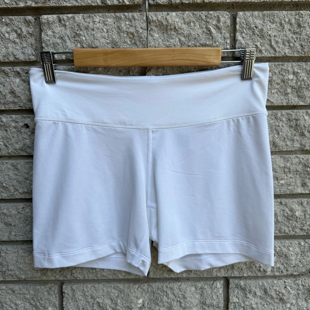 NWOT Nike Golf White Athletic Skirt & Shorts Two Piece Set Golf Skort Medium